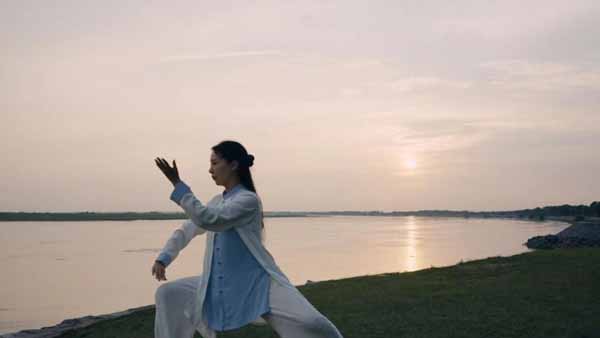 Inheritor carries forward Tai Chi through online platforms